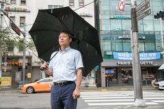 脱北者に届く不審な電話、北朝鮮の追跡能力に磨きも