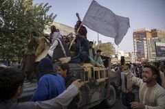 アフガン政権崩壊、混乱波及に身構える近隣諸国