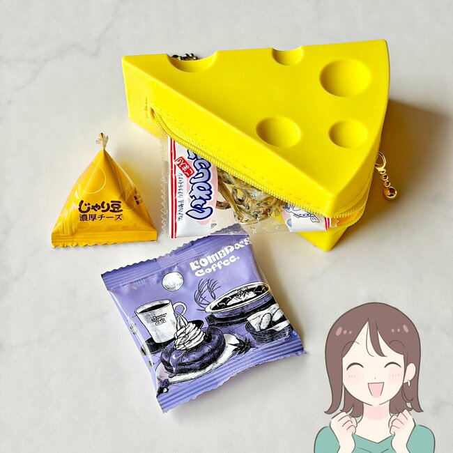 「買わずにはいられなかった」「ふつーに衝動買いしたわ」タリーズ×トムとジェリーの“チーズみたいなポーチ”エコバッグ付きで可愛すぎる…！