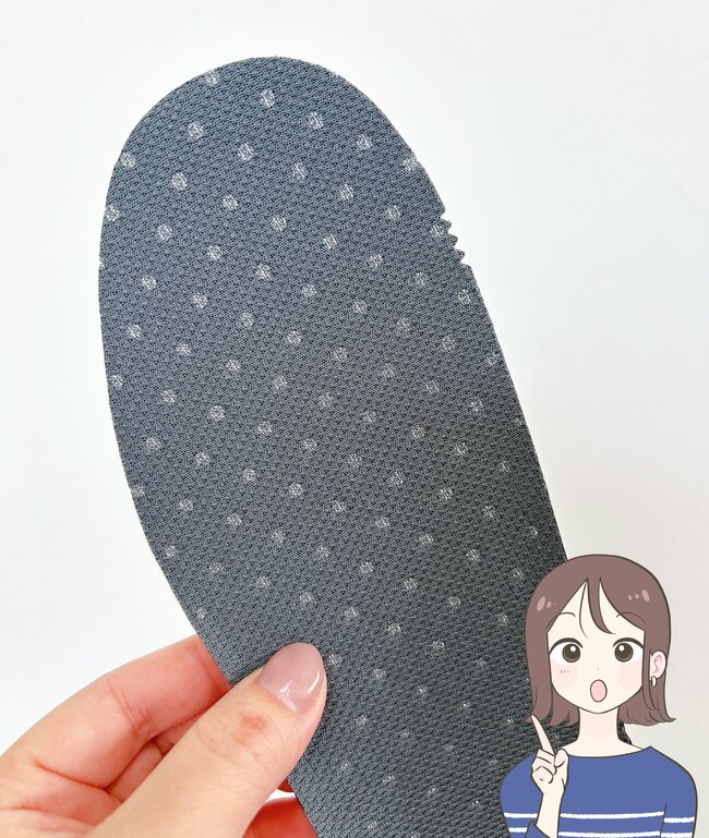 1万歩も余裕じゃん…！無印良品の“スニーカーみたいなサンダル”オシャレなのに歩きやすくて快適！「素足で履くの楽すぎ」「真冬以外ずっと履いてる」