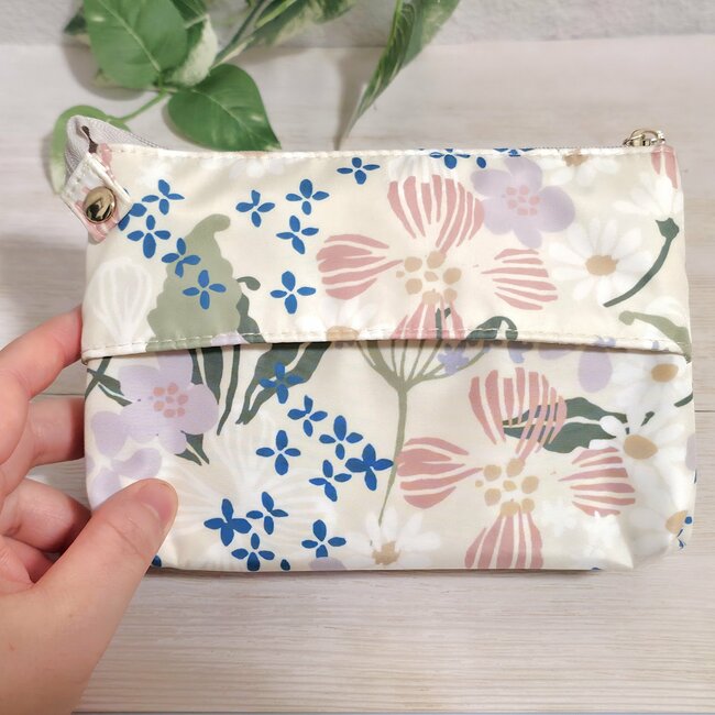 まさに求めていたデザインだよ…！アフタヌーンティーの“天才ポーチ”が便利すぎて手放せない！