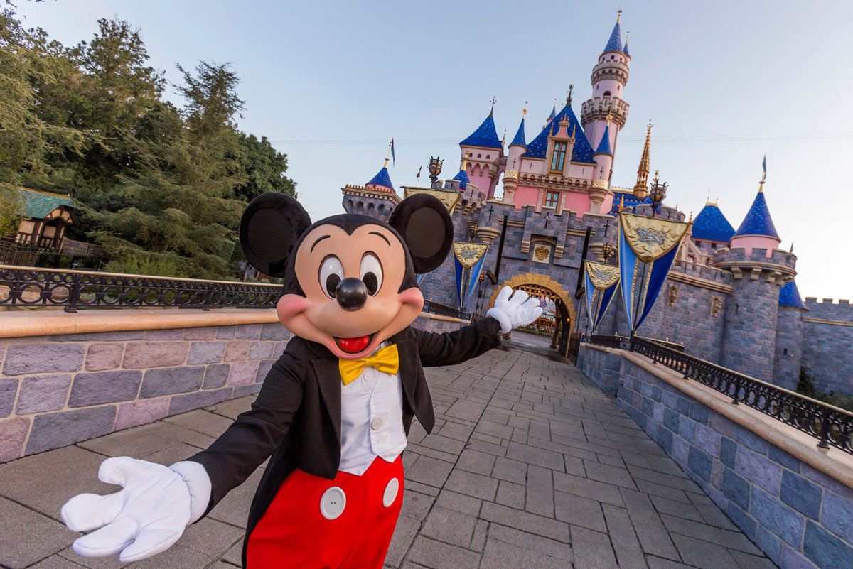 写真:ディズニーランド,ミッキーマウス