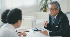 高齢者の資産運用、アドバイザーには同じシニアが向いている理由