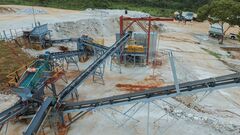 中国のEV電池原料が不足、メーカーに頭痛の種