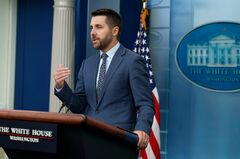 米政権、労働参加率の引き上げ策検討　手当拡充など