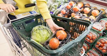 【家計直撃】作りすぎた「国産トマト」の価格が下がらないワケ、背景に便乗値上げも?