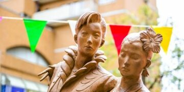 「宝塚歌劇」のSS席チケットを簡単に入手する方法！「ペルソナSTACIAアメックス・カード」を利用してポイントを貯めれば、宝塚のチケットに交換できる！