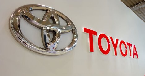 トヨタが販売台数5.4％増！2月に売れた車種3位アルファード、2位ルーミー、1位は？