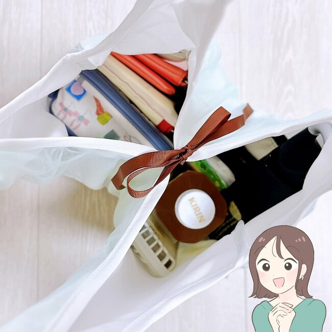 「かわいすぎて2個購入」3COINSの“華やかトートバッグ”ガバッと開いて使いやすい!「大好きが詰まっています」「一目惚れして購入」《購入レビュー》