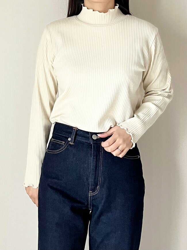 「形がめっちゃ可愛く、高見えします」GUの“楽ちんニット”上半身をまるっとカバーできて嬉しい「ヘビロテまちがいなし」「2色買いした」