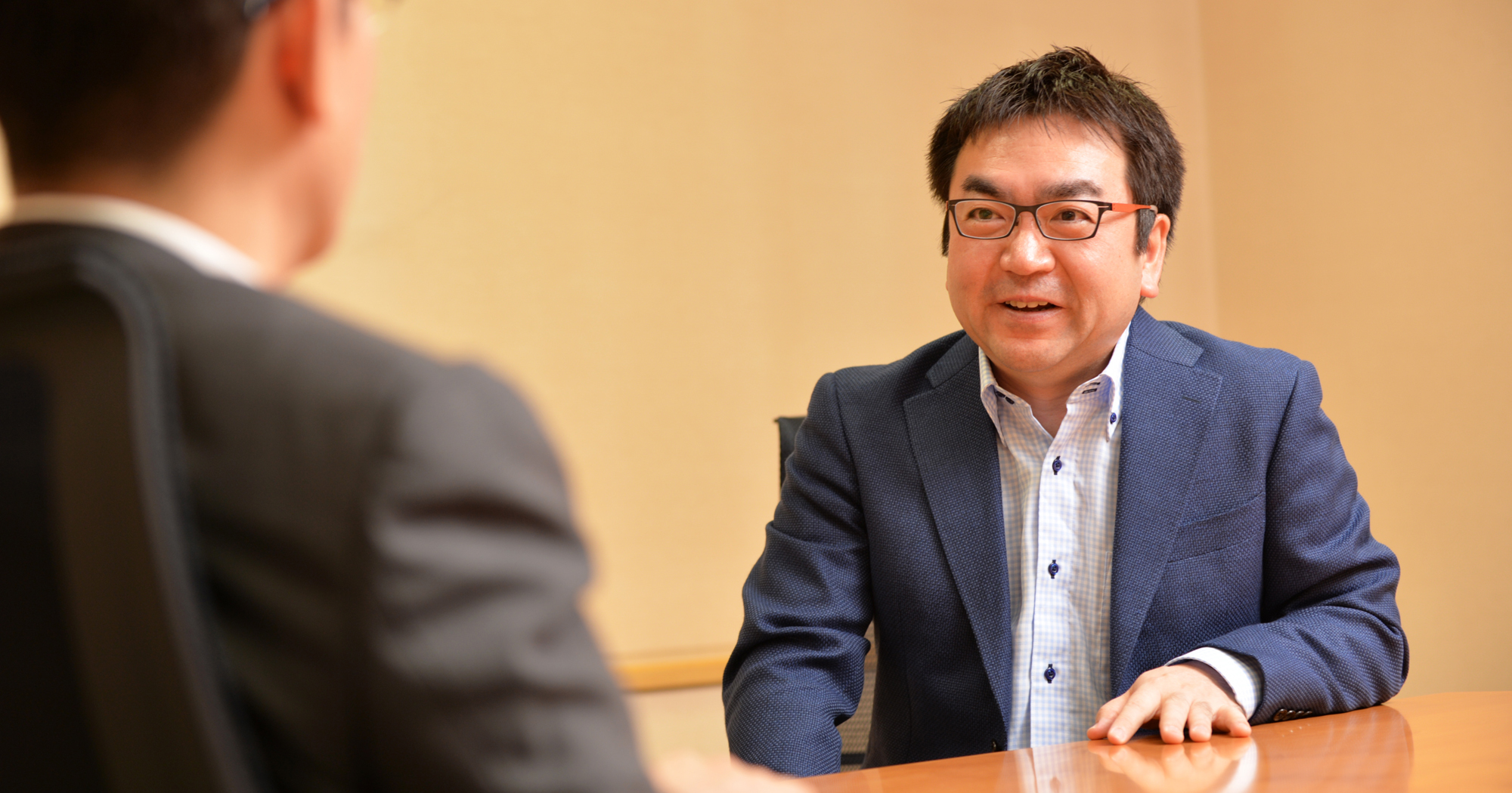 会議をまわすにはアナウンサーの「仕切り術」に学べ