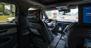 中国で生き残れるか　外国車大手がテック企業に活路