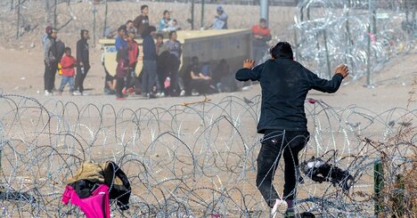 移民急増、米経済拡大の要因だが問題点も