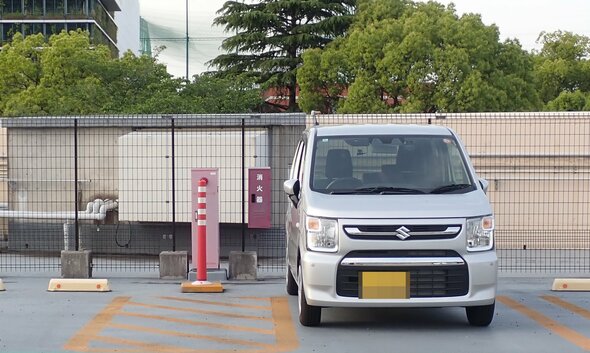 「やられた…！」愛車にドアパンチ跡、狭すぎる駐車場で「絶対停めちゃダメな場所」とは？