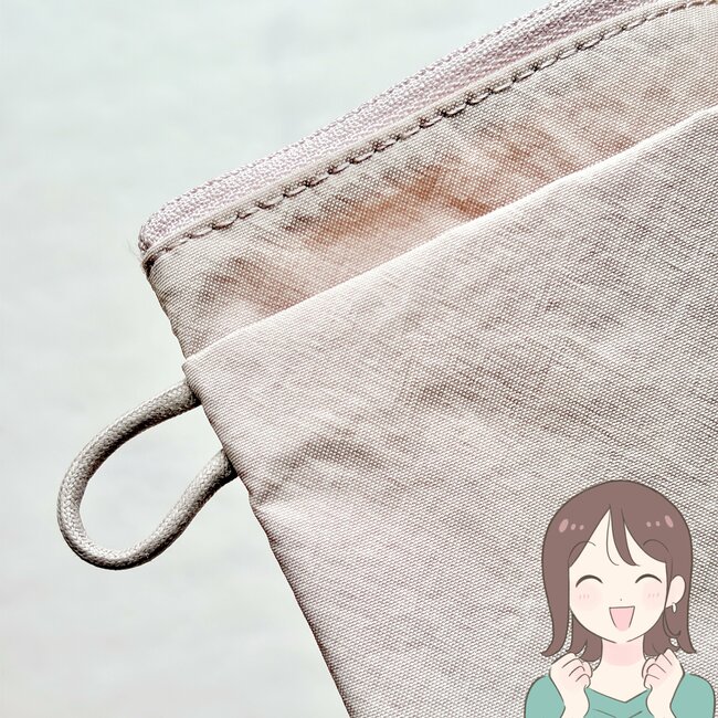 ミニ財布がわりに使えて便利！無印良品の“薄くて軽いポーチ”カードが50枚入って優秀すぎる！「長財布卒業できそう」「かさばらないのに意外と入る！」