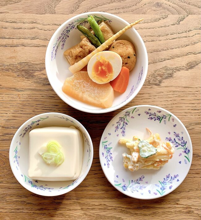 まとめ買いして大正解でした！セリアで見つけた「レトロかわいい食器」おばあちゃん家みたいで癒される！《購入レビュー》