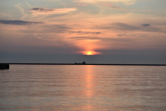 【眼科医が警告】40代から要注意な〈見え方〉の異変「夕方になると見えにくい」「明るいところがまぶしい」…他には？