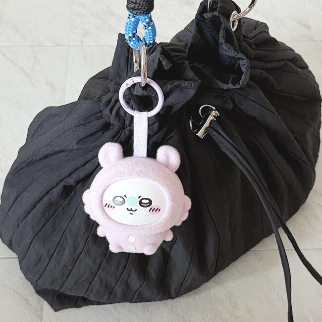 ペットボトルや折りたたみ傘がすっぽり！しまむらの「ガバッと開く大容量バッグ」ぽわんとしたフォルムが可愛い！《購入レビュー》