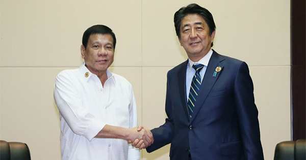 反米・親中の国、フィリピンに軍事援助をする日本の滑稽