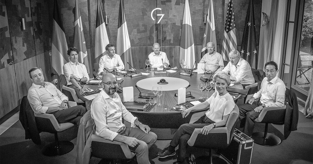 G7,G7サミットに出席する岸田文雄首相（右端）。「G7の結束」を日本出発前から繰り返し強調した