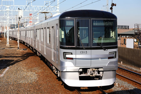 導入が進む東京メトロの13000系車両