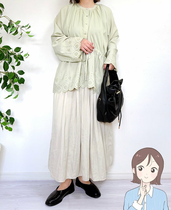 「まさかワークマンでこんな可愛いブラウスに出会えるとは！」1780円の“華やかトップス”ふんわりしたシルエットが素敵！「とても可愛いデザインで気に入りました」「サラッとしていて着心地よいです」