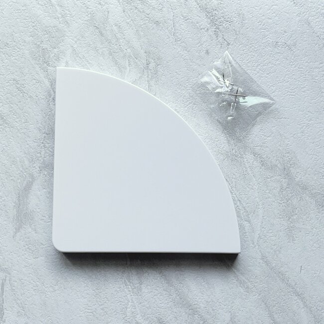 無印良品に売ってそう…！ダイソーでみつけた「浮かせる収納」110円とは思えないほど活躍しています！