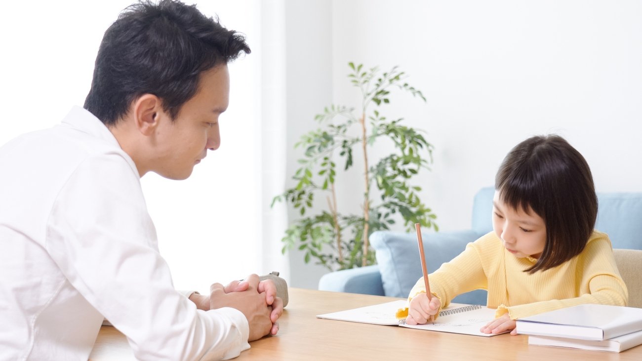 【ほめたつもりが…】子どもを追い詰める親のひと言・ワースト1