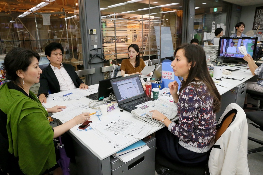 女子アナの話はなぜ伝わるのか<br />新人を喋りのプロに変える“耳トレ”の秘密