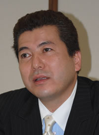 資⾦繰り窮し、土下座で300万円の借金<br />苦節経てコンテ業界1位。新事業で売上倍増