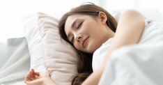 【睡眠の質が激変】「ぐっすり眠れない人」に共通する“枕の落とし穴”とは？