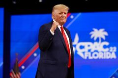 トランプ氏、ウクライナ巡りバイデン氏批判　大統領選出馬も示唆