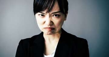 「大きなお世話よ、早く手続きして!」戦場の恋人に450万円送金…メガバンクでキレた40代女性の悲惨な末路