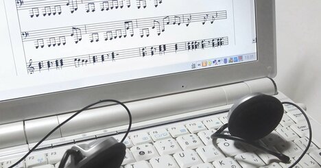 「音楽をする人は数学も向いている」東大出身、FRUITS ZIPPERの作詞作曲家ヤマモトショウが力説する理由