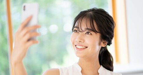 スマホで自撮りすると「鼻を整形」したくなる、意外な相関が研究で判明