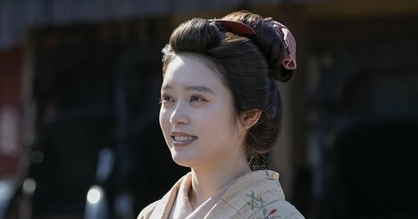 「台本に涙を流すとは書いていない」のに涙した高石あかり、現場がカメラを止めなかったワケ〈ばけばけ第65回〉