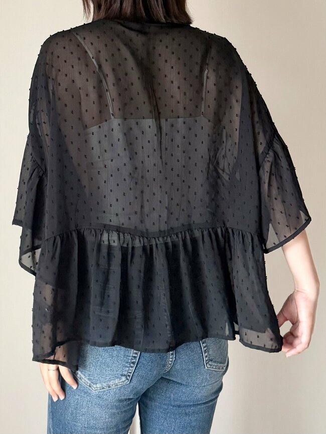 【しまむら】サッと羽織るだけでカワイイ!1639円の「涼しげトップス」ふんわり揺れるフレアシルエットが素敵すぎる!《着用レビュー》