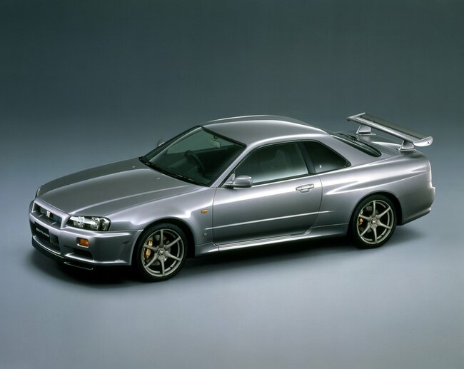 1999_GT-R_BNR34_front-source