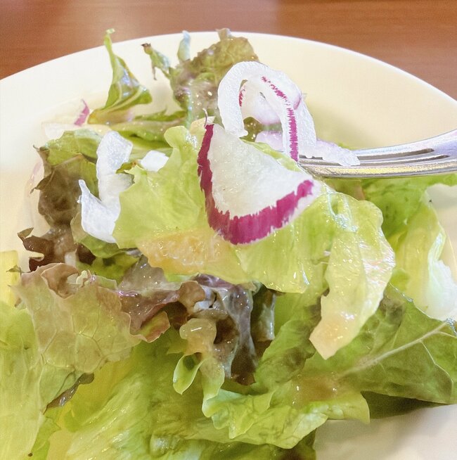 「本当に発明」「天才ですね」ロイヤルホストの“高級ホテルみたいなランチ”に感動が止まらない…！「40年程前から大好き」《実食レビュー》