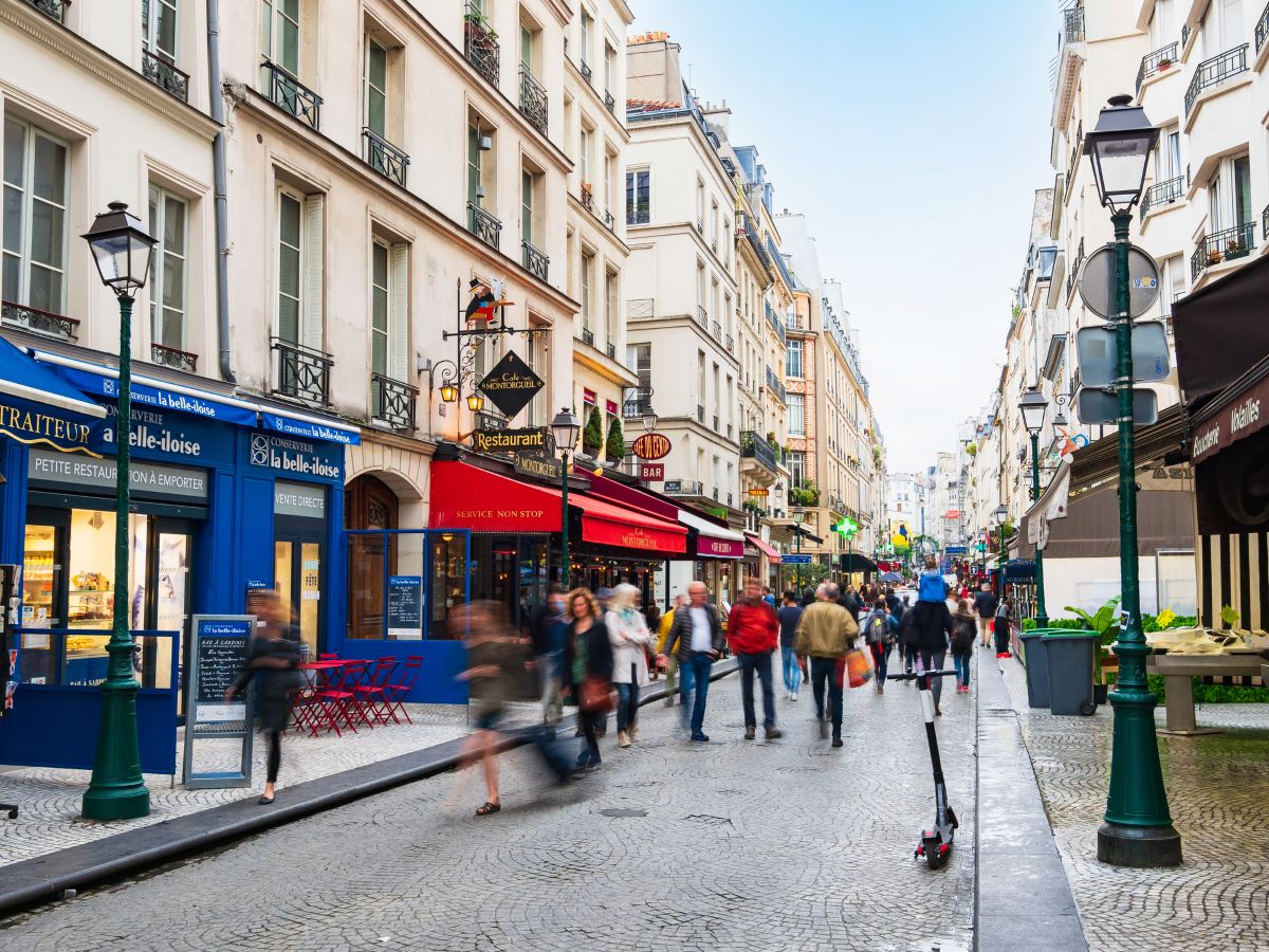 海外旅行先で泥酔して飛行機に乗り遅れた！→帰国するまで半年かかった仰天の顛末