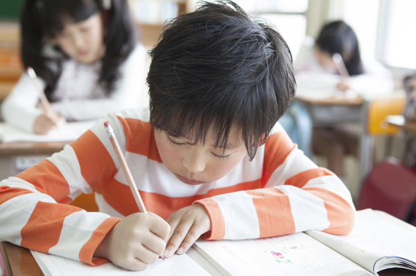 「瞑想」で成績アップ!?「集中力のある子」を育てる「脳の休ませ方」とは?