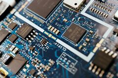 米半導体製造装置メーカー、中国事業一時停止　新規制の影響見極め