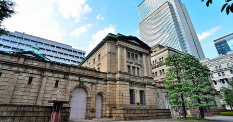 マイナス金利でも磐石な銀行ランキング！2位三井住友、1位はあの地銀