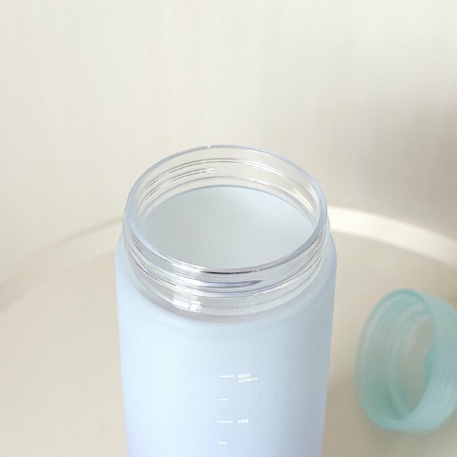 水を飲む量が増えました！アフタヌーンティーの「大容量おしゃれボトル」置いているだけで気分が上がります！《購入レビュー》