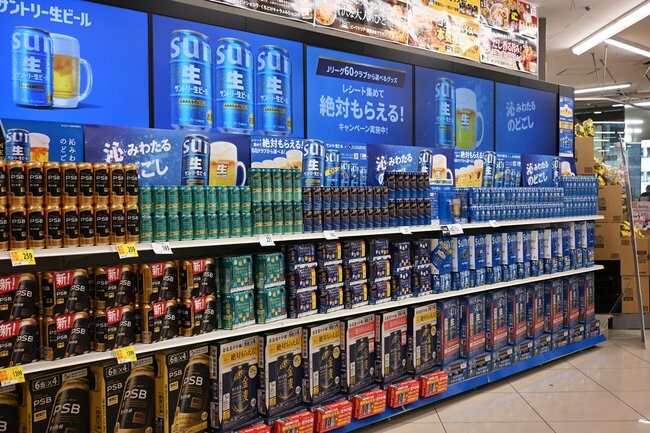 都内の西友に設置されたインストアサイネージ