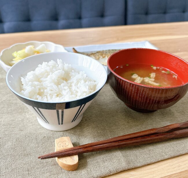 全種類買って正解でした!セリアの「昭和レトロなお茶碗」定食屋さんみたいでテンションが上がります!