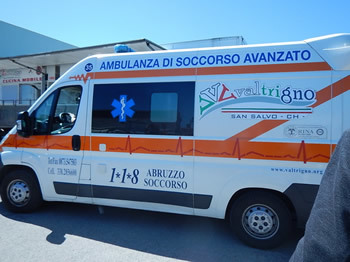 イタリア避難所の救急車