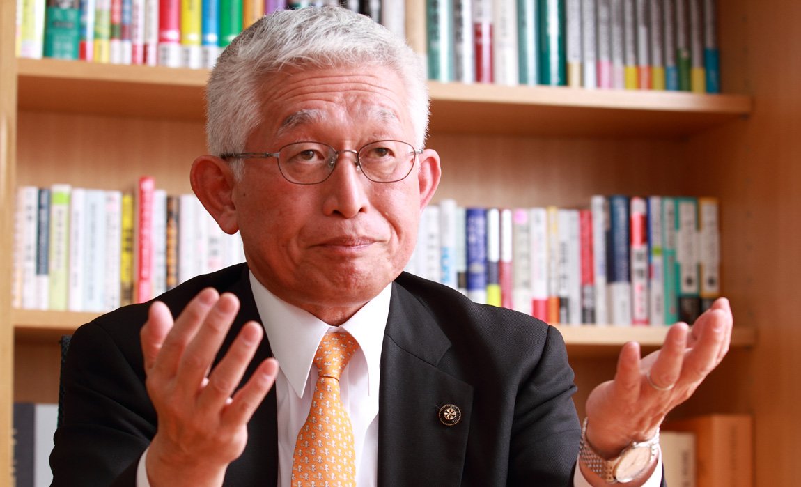 泉 房穂・明石市長