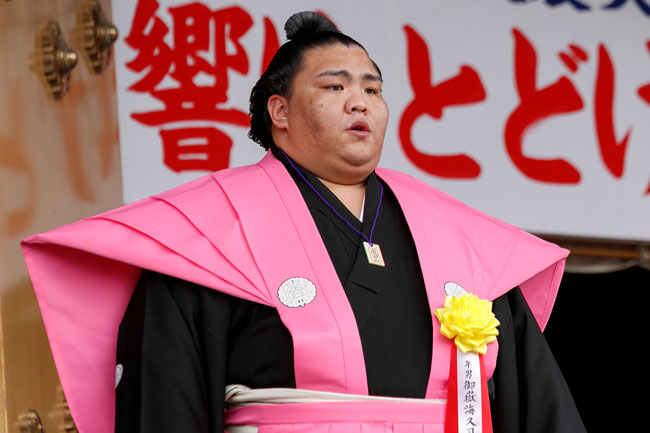 ●キャプ、alt
大相撲名古屋場所で初優勝した関脇御嶽海関
