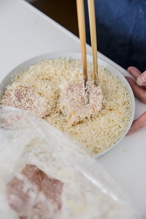 揚げ物の面倒くささが、<br />劇的に解消される!<br />3つの裏ワザ